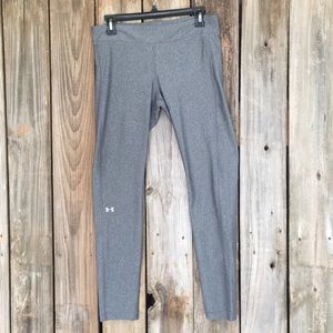 Under armour grey leggings.
